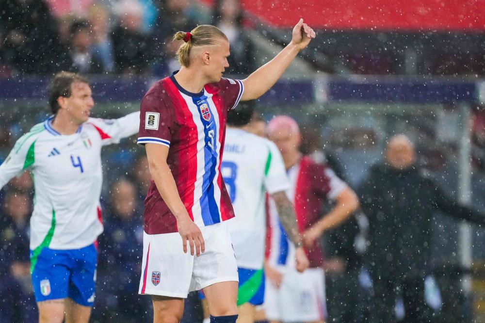 记者：足协曾上报三名欧洲教练，总局可能更相信国产主帅