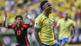 汉堡3-2逆转云达不莱梅，波尔森破门，卢卡-武什科维奇建功